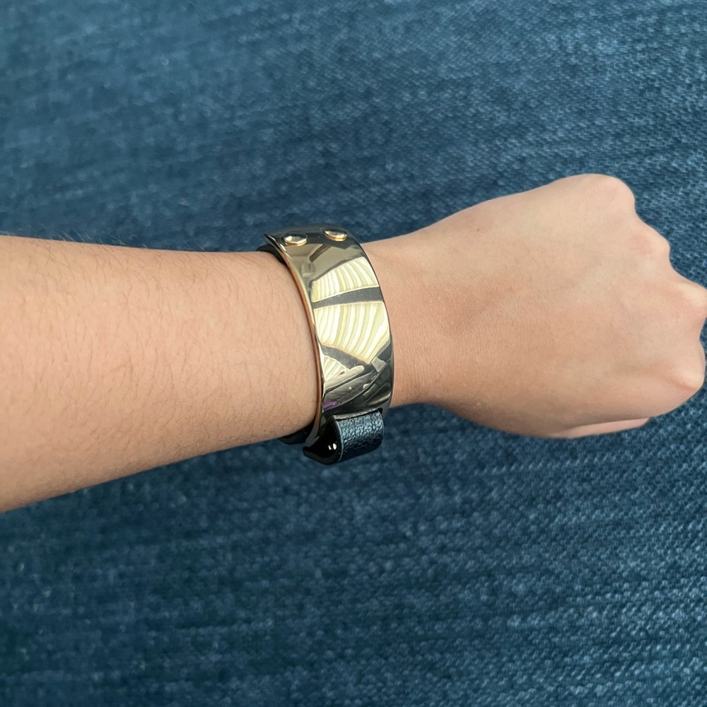 Gold bracelet